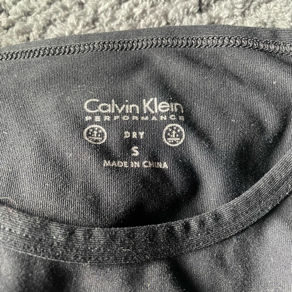 Calvin Klein cropped bra❤️ - Picture 3 of 3